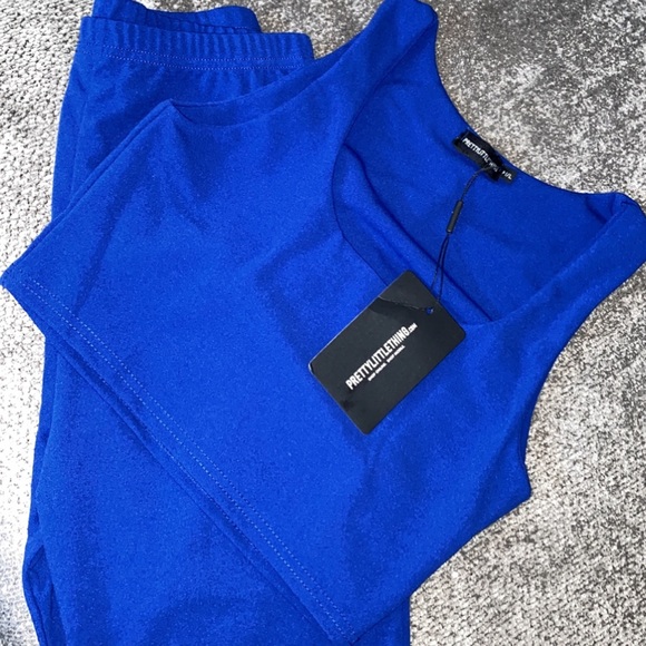 PRETTY LITTLE THING Crobat Crop Top Bike Short Set - Picture 5 of 8